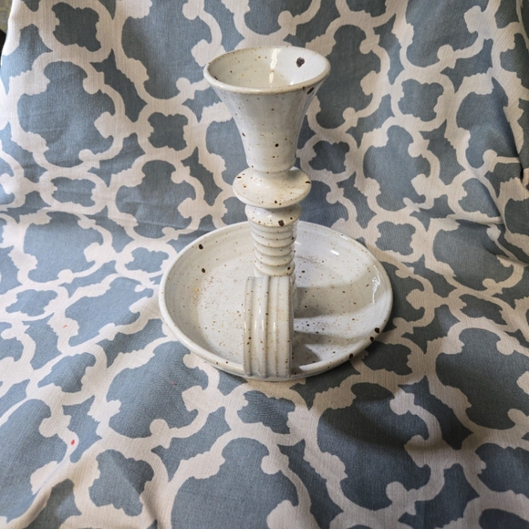 Bill Tyner Signed Studio Art Pottery Chamber Candlestick Holder, White Speckle - Picture 2 of 4